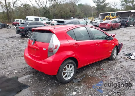 2013 Toyota Prius C Three from USA, damaged, VIN JTDKDTB33D1540013